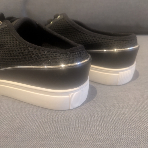 Wishbone Sneaker Mule Black And White Detail In Silver Size 9 - Picture 11 of 14